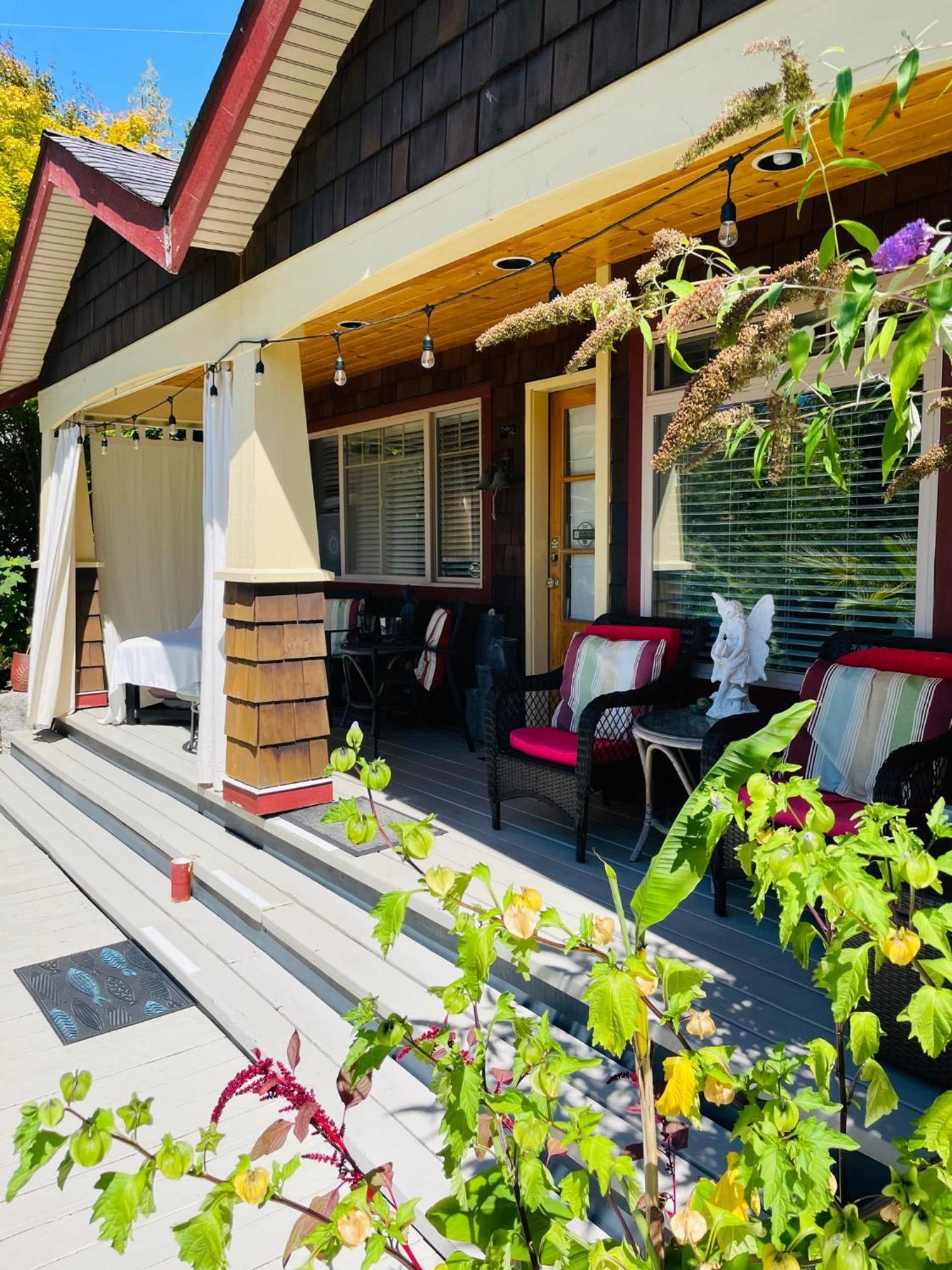 The Tuwanek And Lodge Sechelt